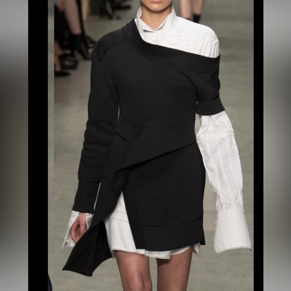 Burberry runway dress s